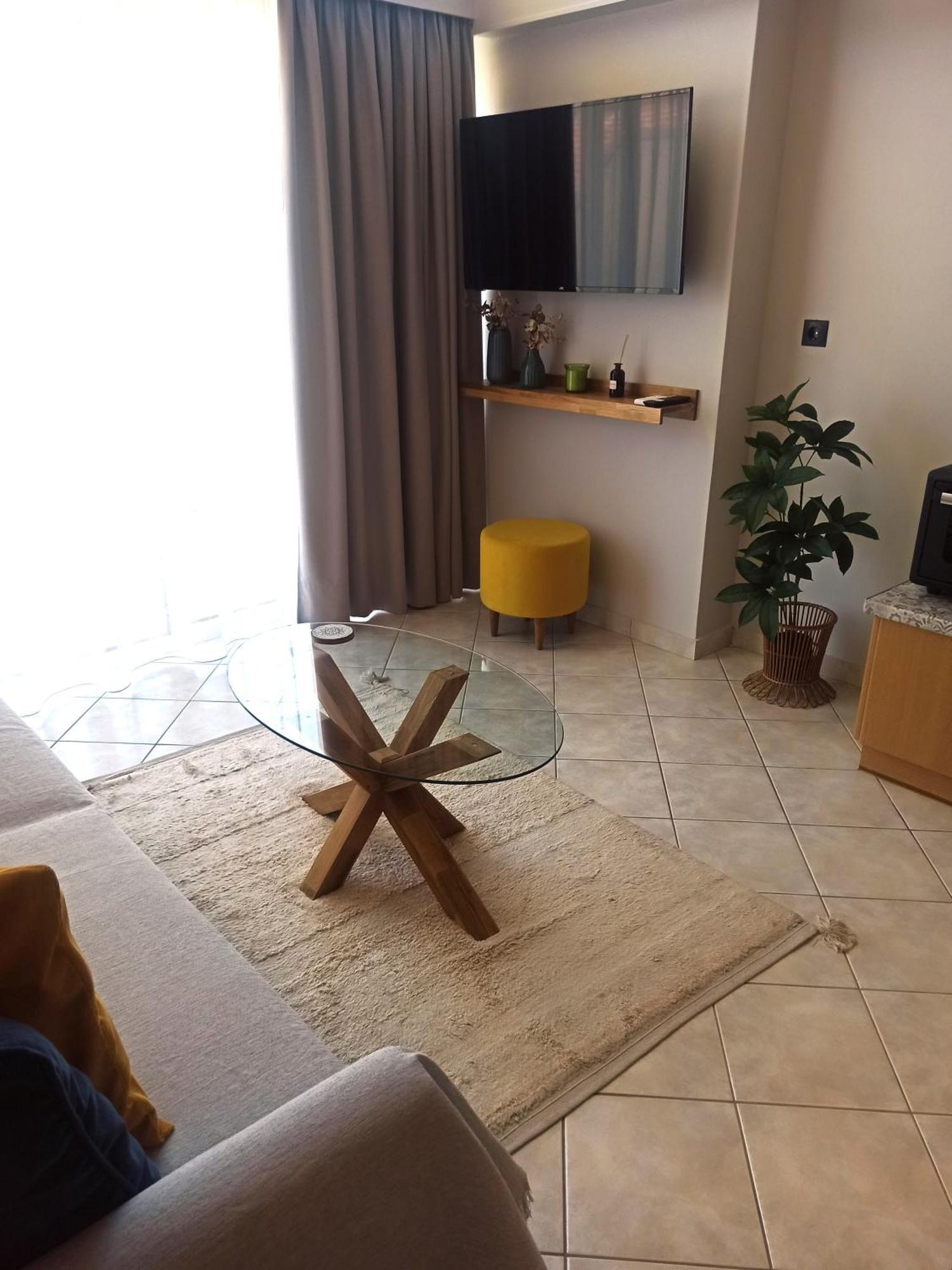 Filikon Maisonettes カラマタ エクステリア 写真